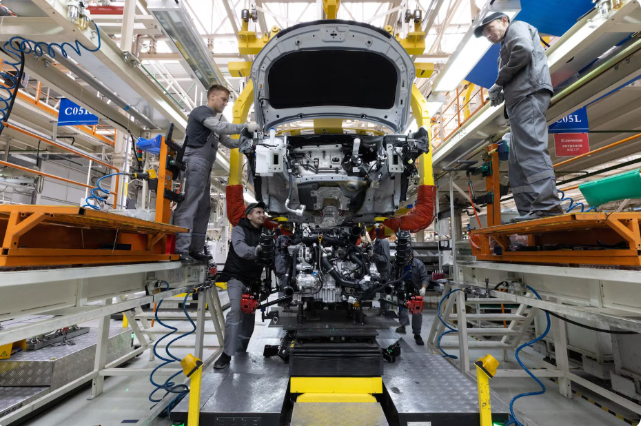 Fuel & Mileage Guide: Understanding Real World Efficiency Before You Buy